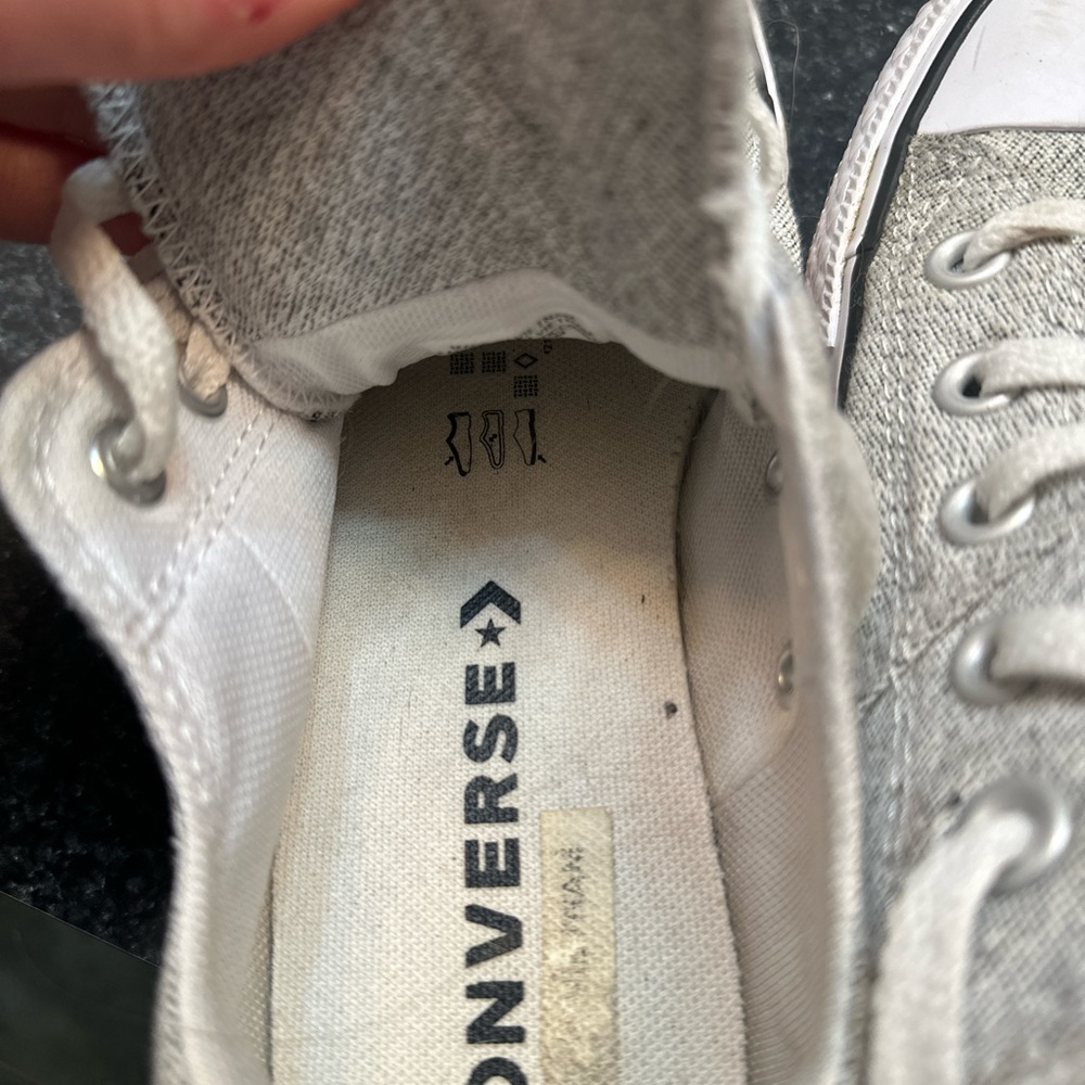 Converse - Picture 2 of 2